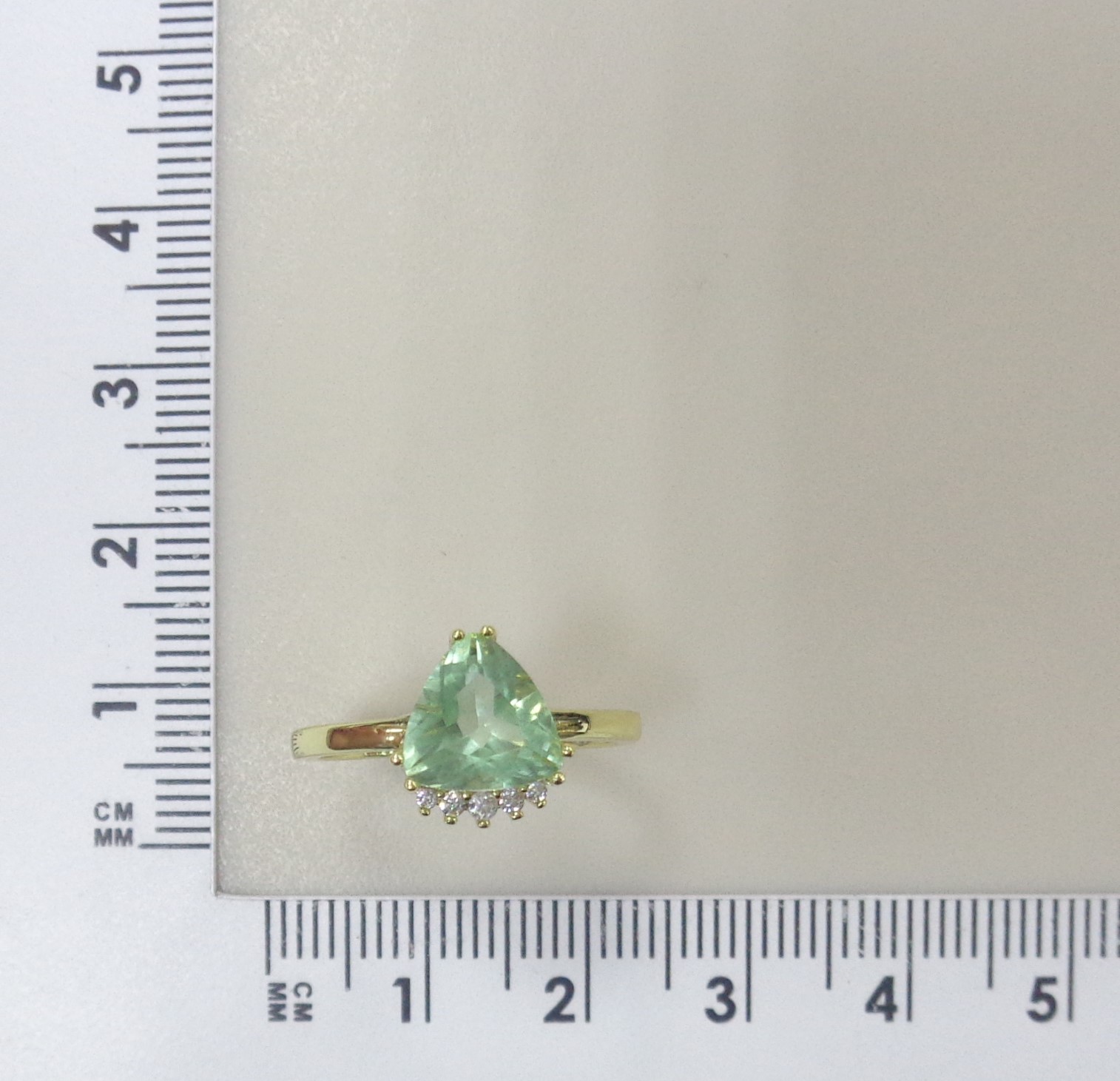 Серебряное кольцо с флюоритом